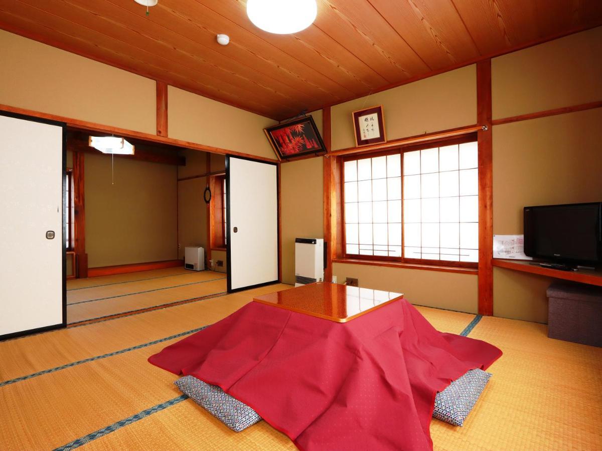 Minshuku Kojima Hotell Nozawaonsen Exteriör bild