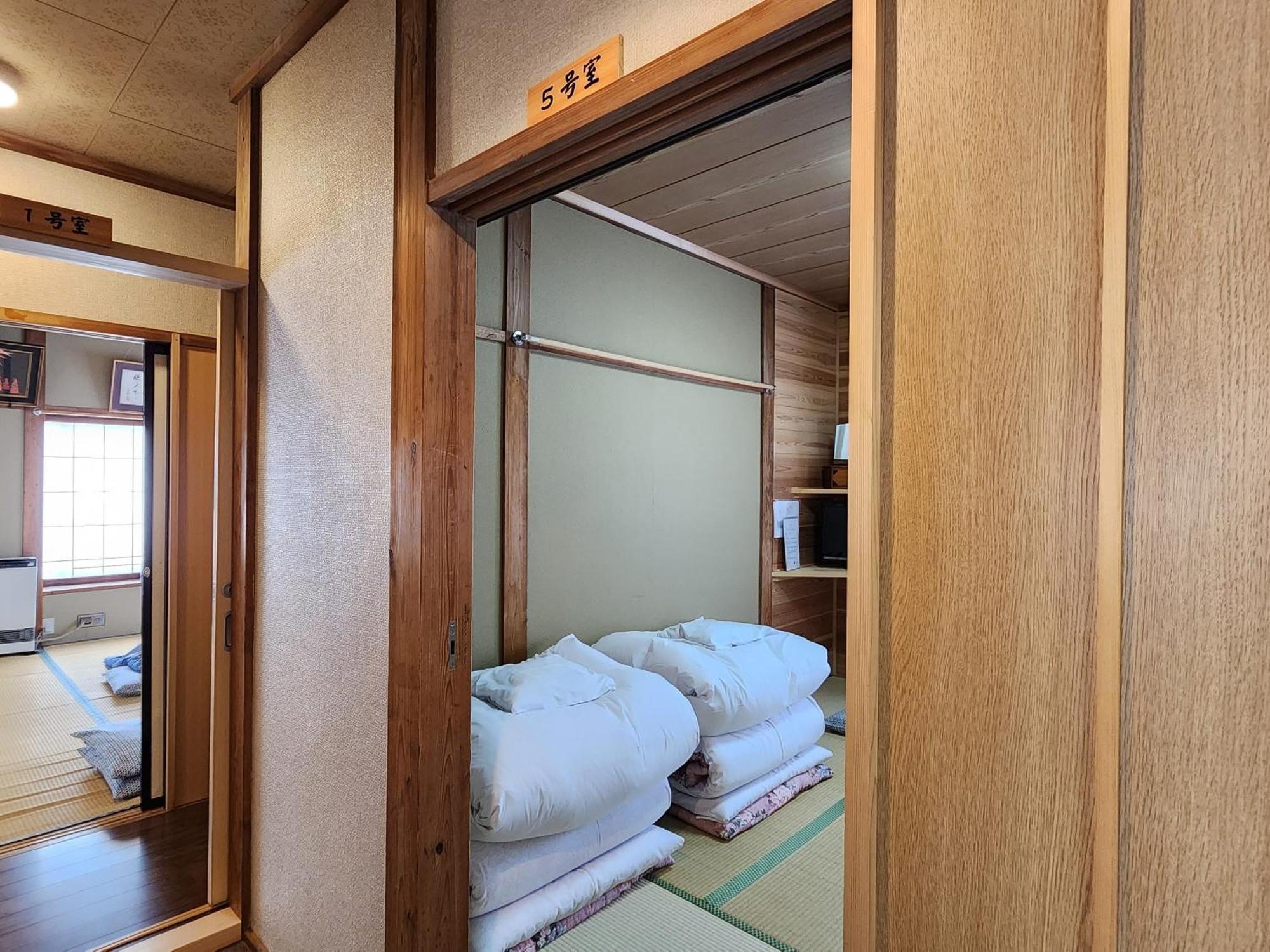 Minshuku Kojima Hotell Nozawaonsen Exteriör bild