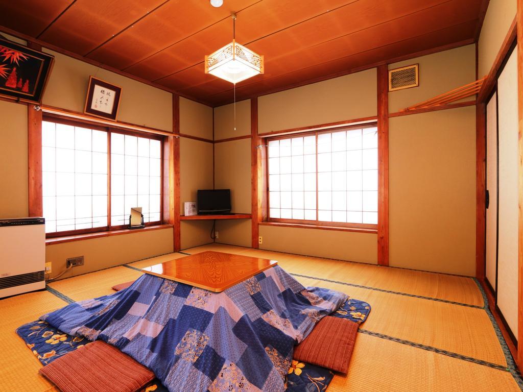 Minshuku Kojima Hotell Nozawaonsen Exteriör bild