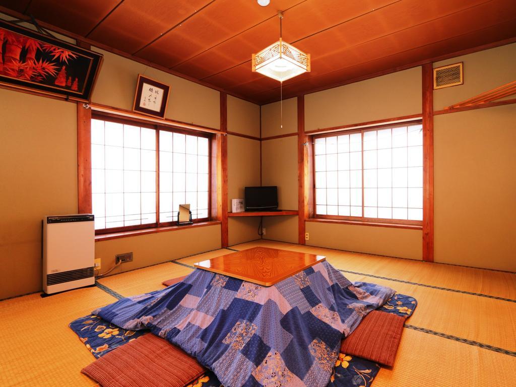 Minshuku Kojima Hotell Nozawaonsen Exteriör bild